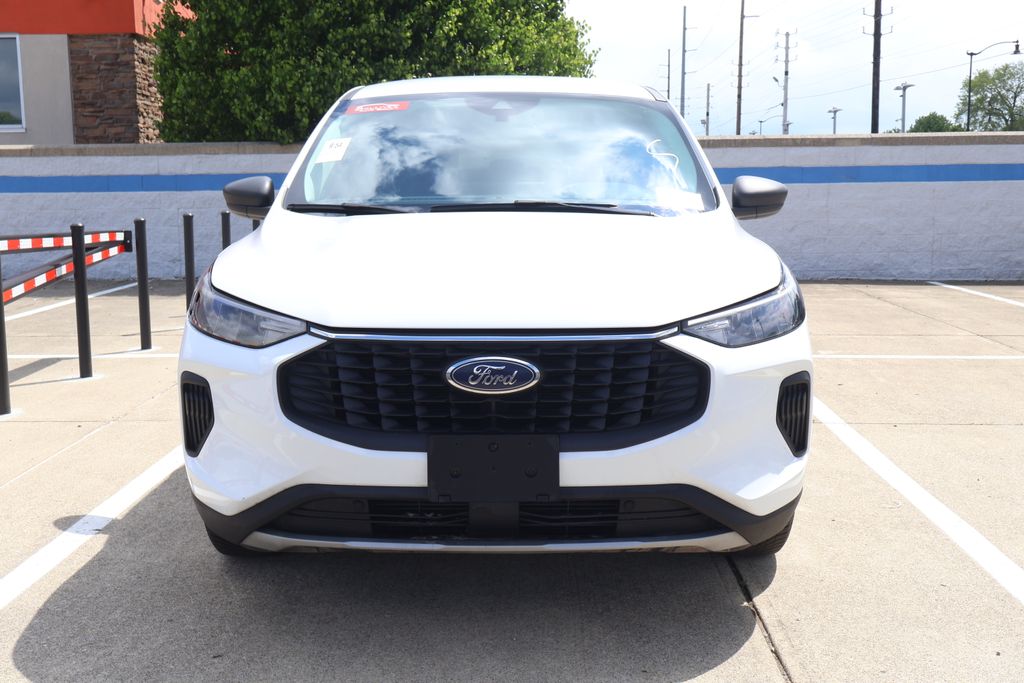 Thumbnail: 2023 Ford Escape - 2