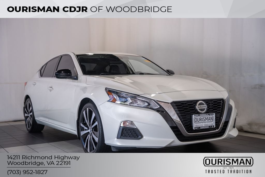 Pearl White Tricoat 2020 Nissan Altima Sedan Front-Wheel Drive Continuously Variable Transmission