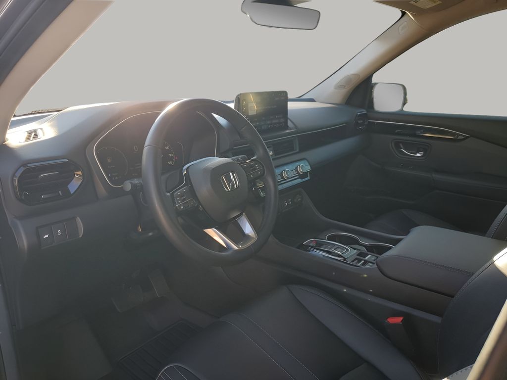 Used Car 2025 Honda Pilot  Touring For Sale Under $50,000 In Austin, Texas