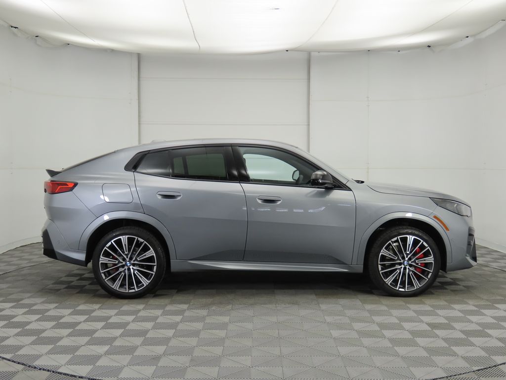 Thumbnail: 2025 BMW X2 - 4