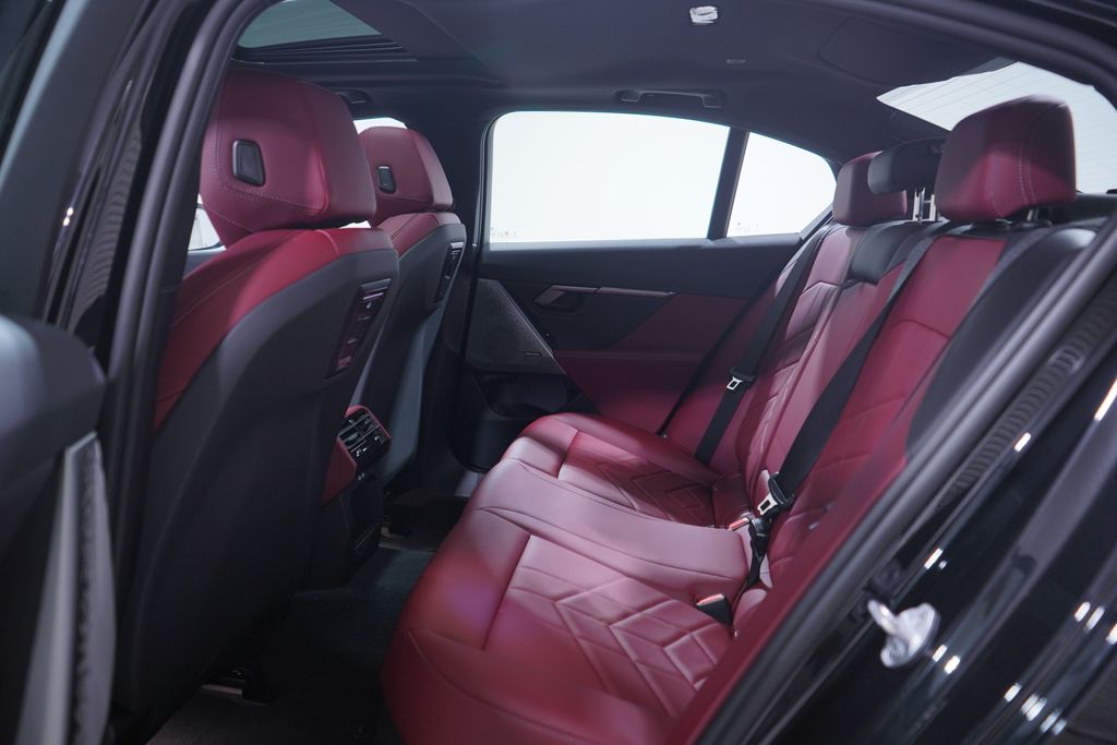 Thumbnail: 2025 BMW i5 - 9