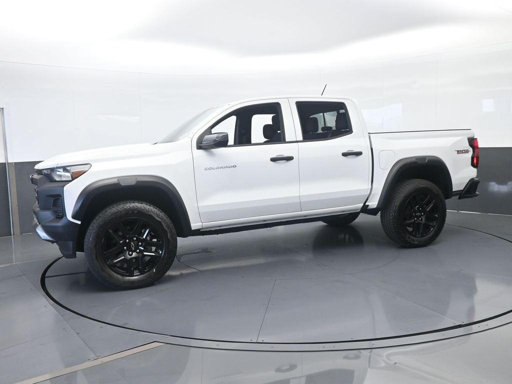 Used 2025 Summit White Chevrolet Trail Boss image 2
