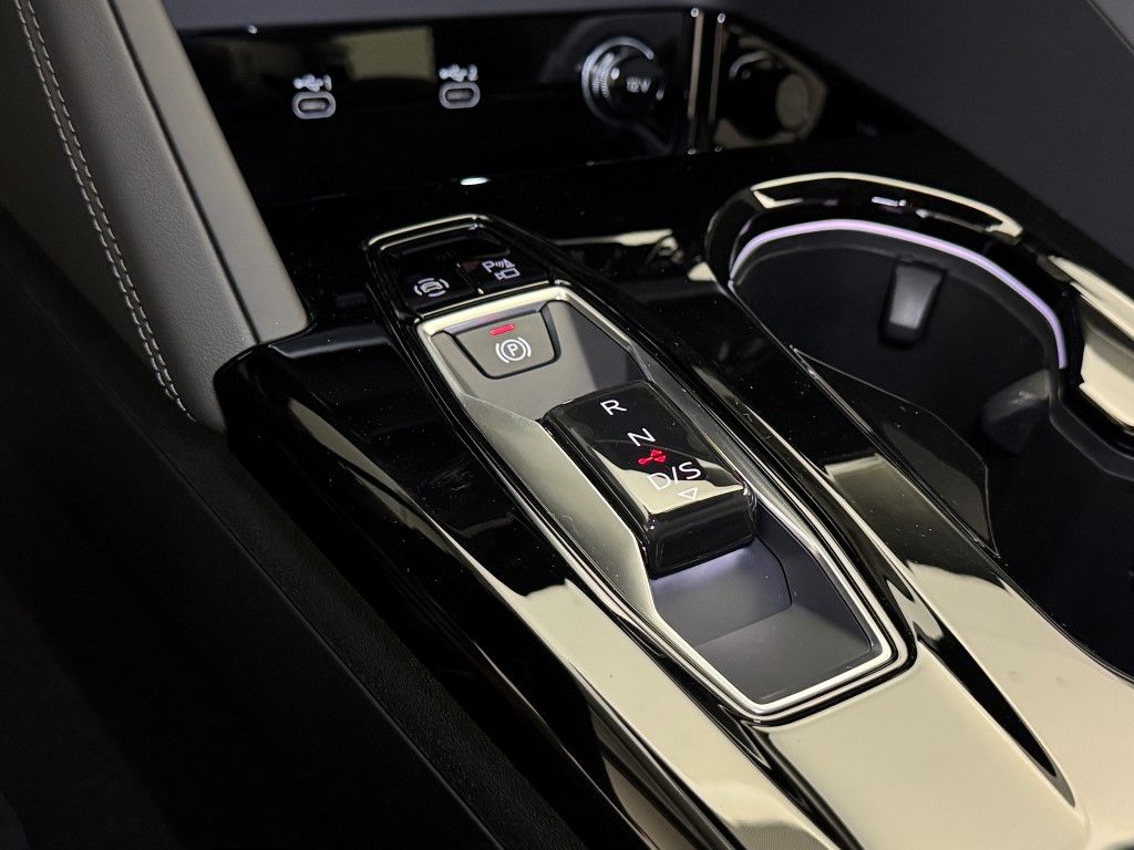 Thumbnail: 2025 Audi Q5 - 29