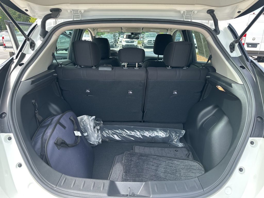 2024 Super Black/Pearl White Nissan LEAF SV Plus FWD Hatchback
