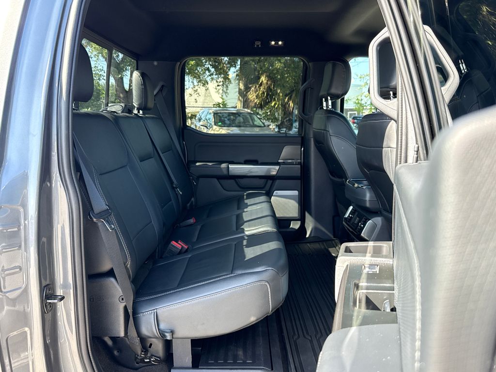 Used 2022 Gray Ford XLT w/ LIFTKIT image 28
