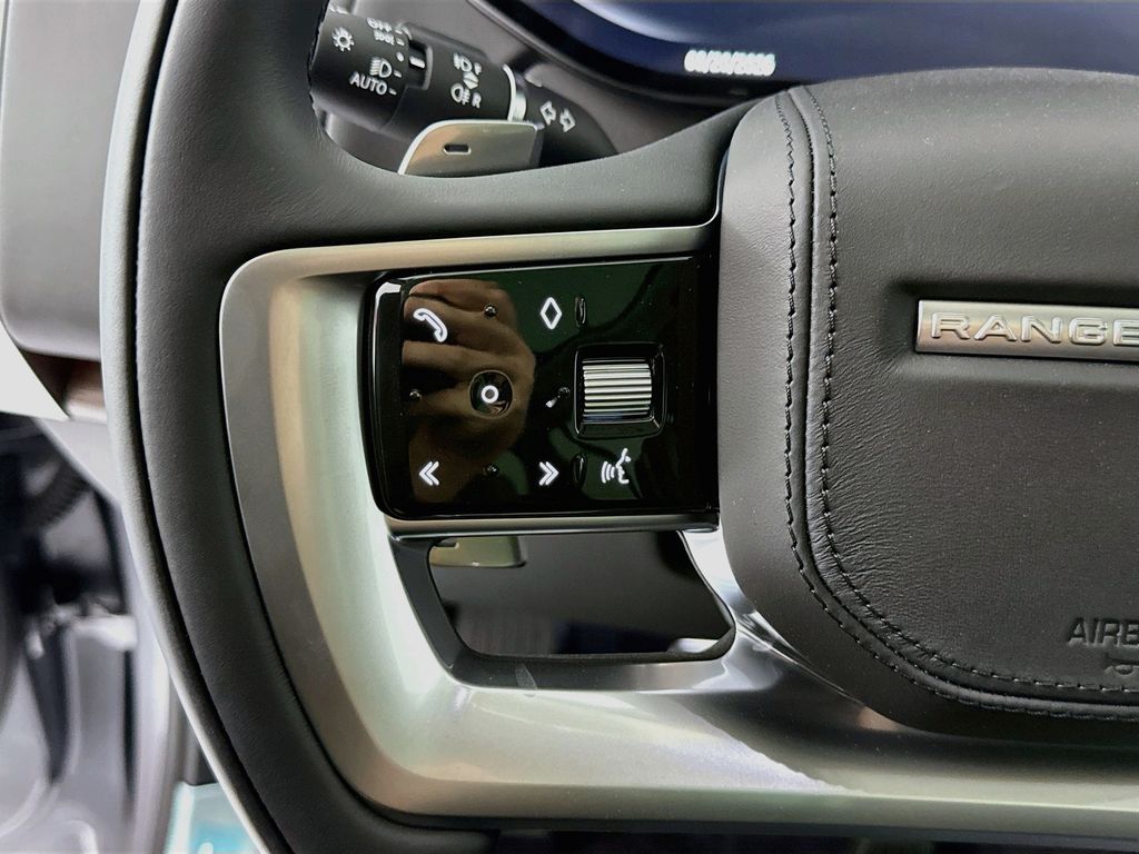 Thumbnail: 2026 Land Rover Range Rover - 11