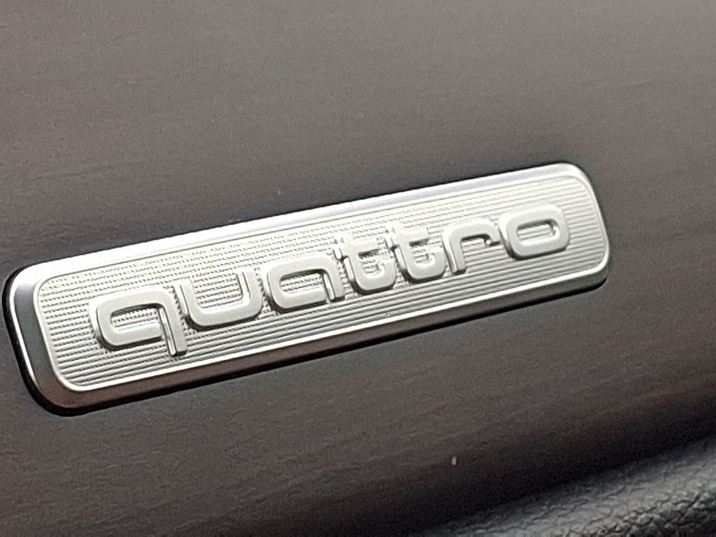 Thumbnail: 2022 Audi Q3 - 25