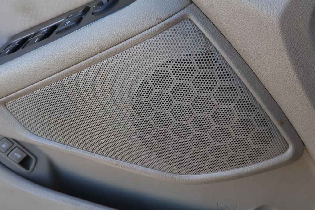 Thumbnail: 2015 Kia Optima - 16