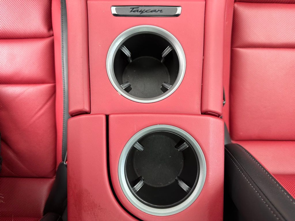 Thumbnail: 2025 Porsche Taycan - 25