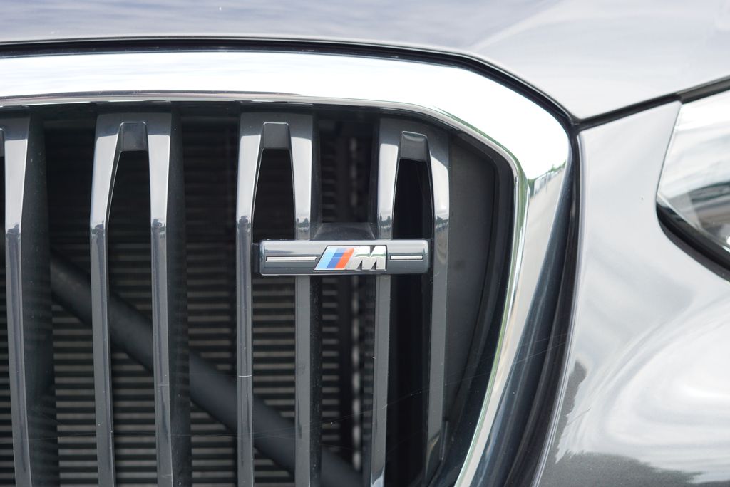 Thumbnail: 2024 BMW X4 - 11