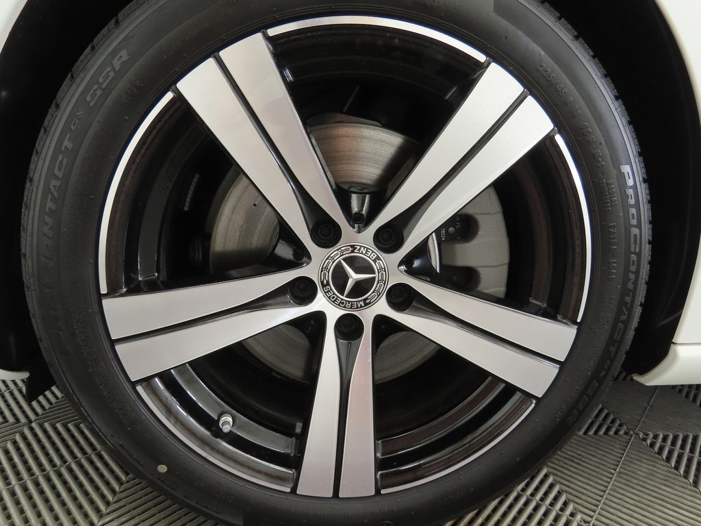 Thumbnail: 2025 Mercedes-Benz C-Class - 30