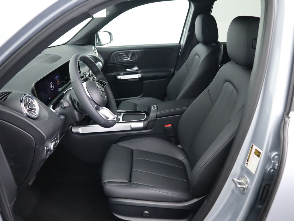 2025 Mercedes-Benz GLB 250 19