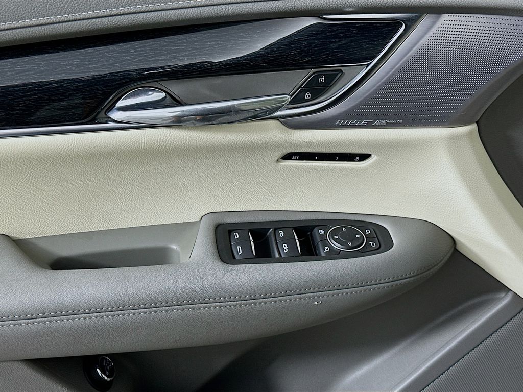 2022 Cadillac XT6 Premium Luxury 17