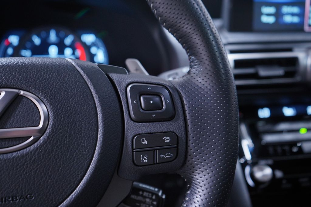 Thumbnail: 2022 Lexus IS - 21