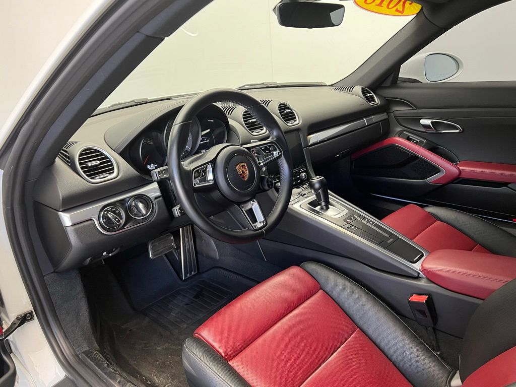 Thumbnail: 2018 Porsche 718 Cayman - 4