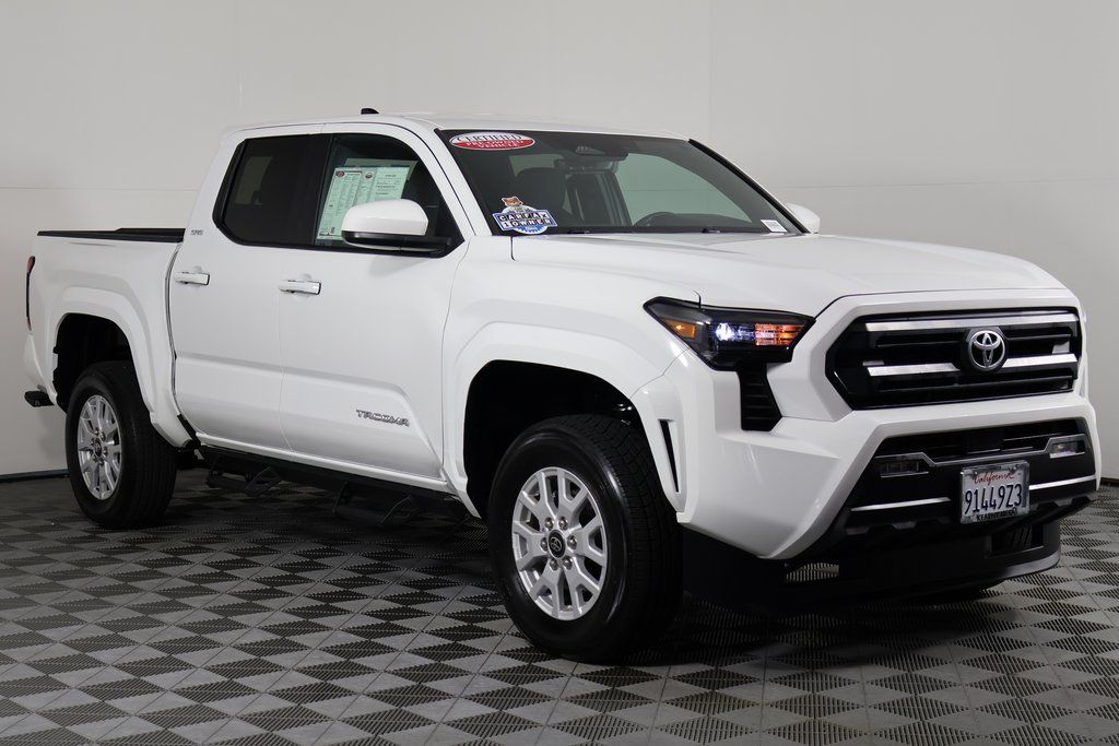 Thumbnail: 2024 Toyota Tacoma - 3