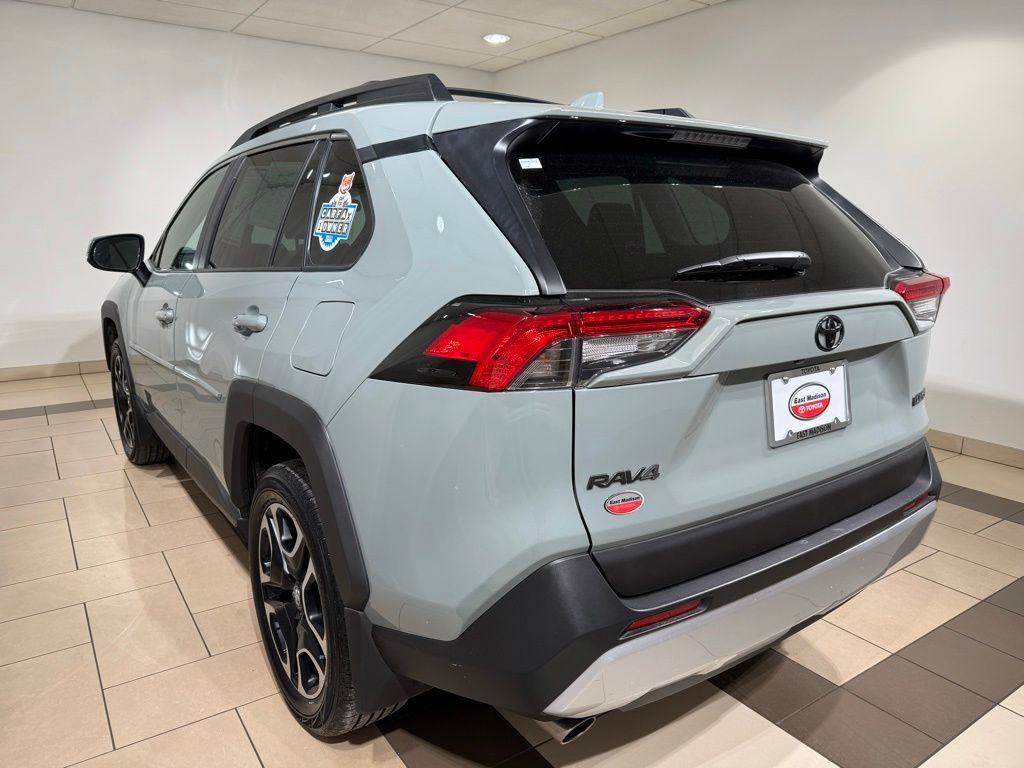 Thumbnail: 2020 Toyota RAV4 - 3