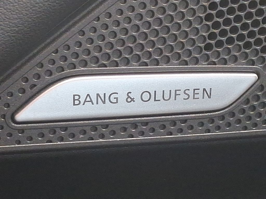 Thumbnail: 2025 Audi e-tron S - 22