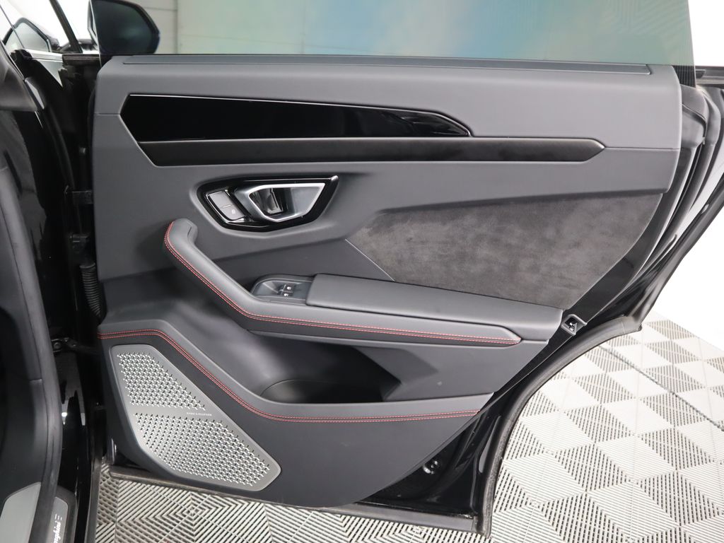 Thumbnail: 2024 Lamborghini Urus - 28