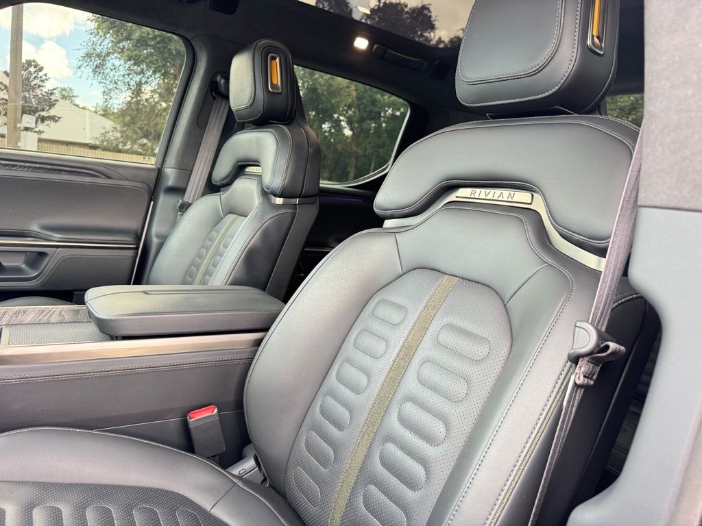 2022 Rivian R1T Adventure photo 34