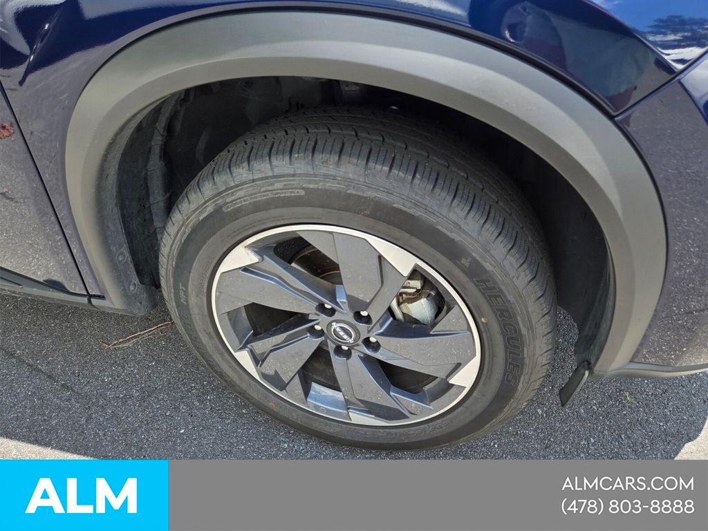 Used 2025 Blue Nissan SV image 21