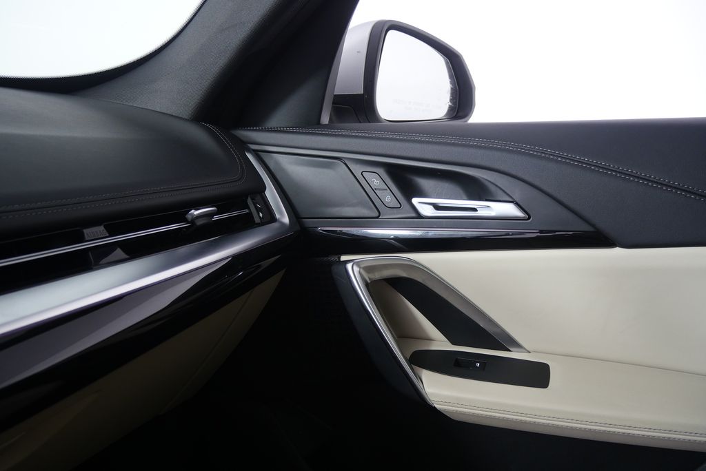 Thumbnail: 2024 BMW X1 - 29