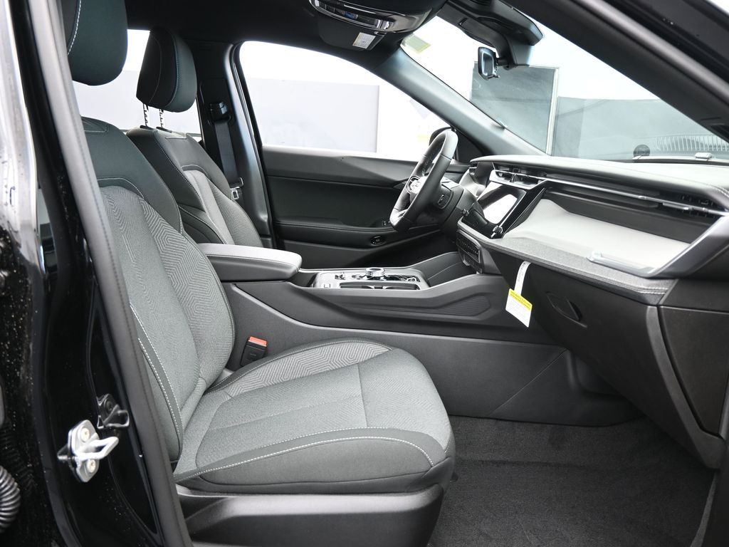 New 2026 Diamond Black Crystal Pearlcoat Jeep Laredo image 40