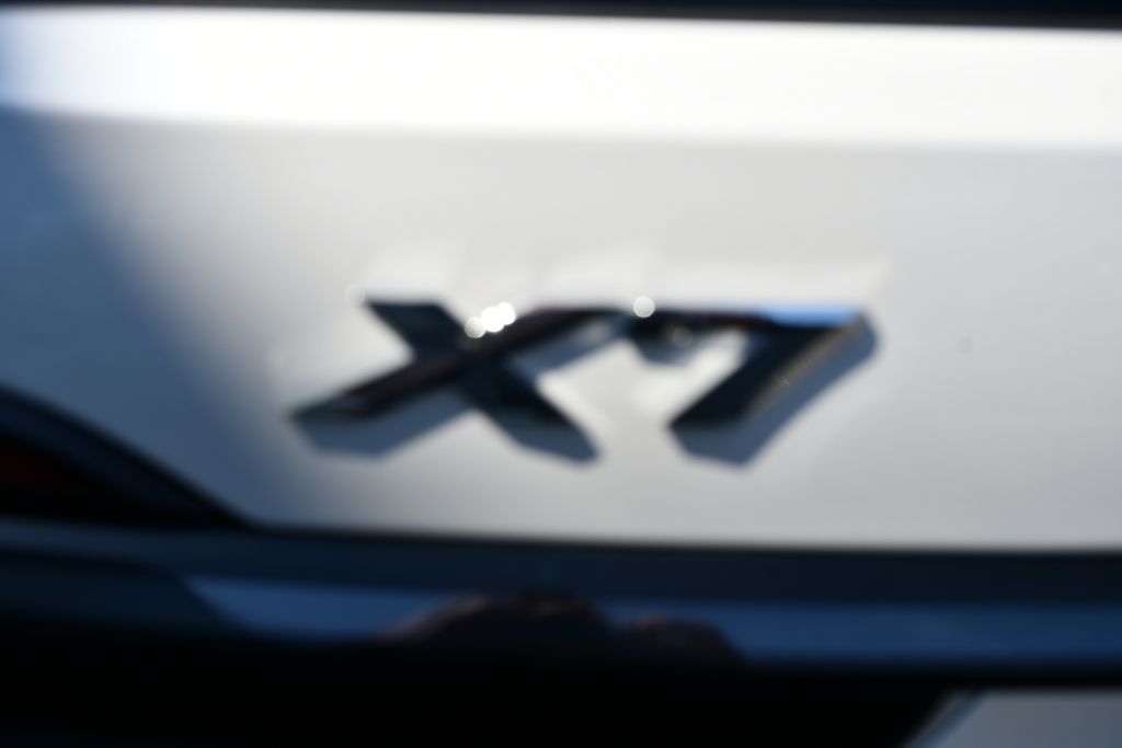 Thumbnail: 2025 BMW X7 - 12