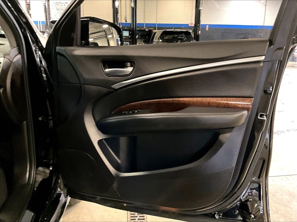 2017 Acura MDX — photo 12