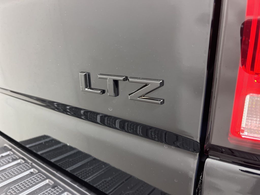 Thumbnail: 2026 Chevrolet Silverado 2500 - 22