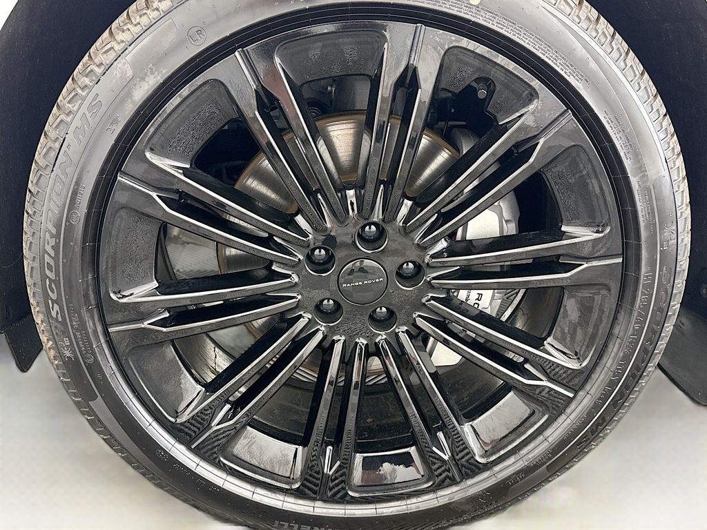 Thumbnail: 2026 Land Rover Range Rover - 29