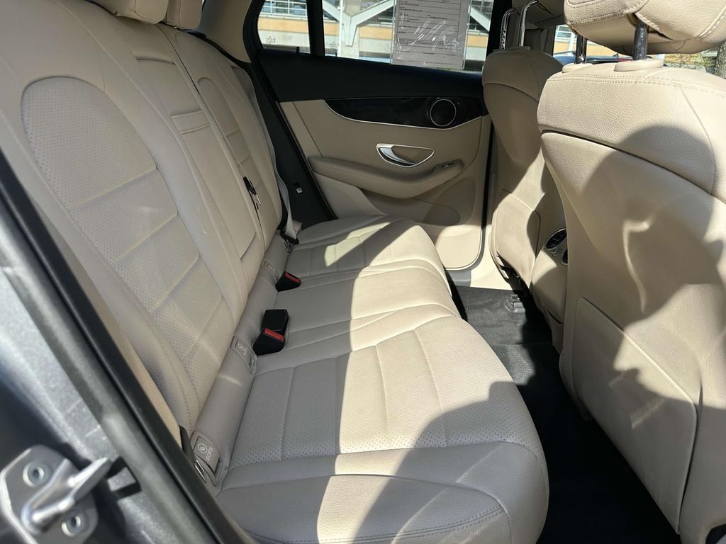 2016 Mercedes-Benz GLC 300 22