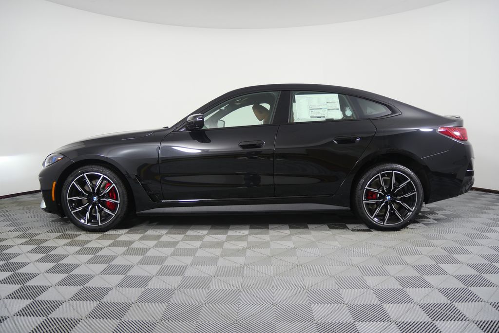 Thumbnail: 2026 BMW i4 - 6