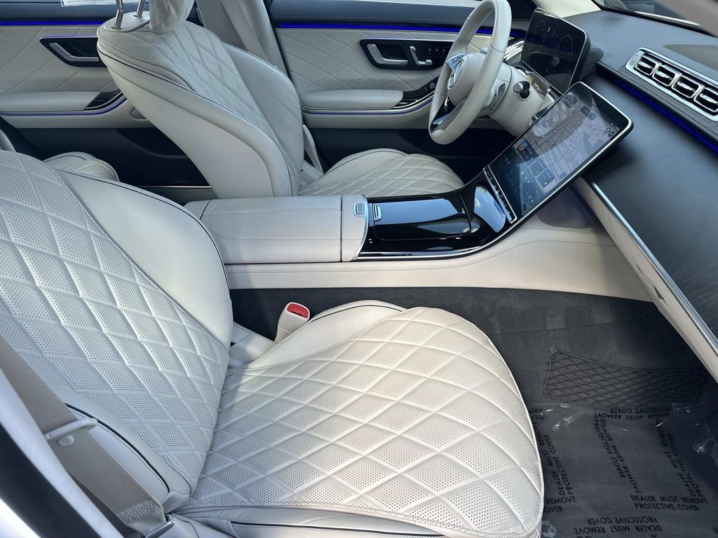Thumbnail: 2024 Mercedes-Benz S-Class - 11