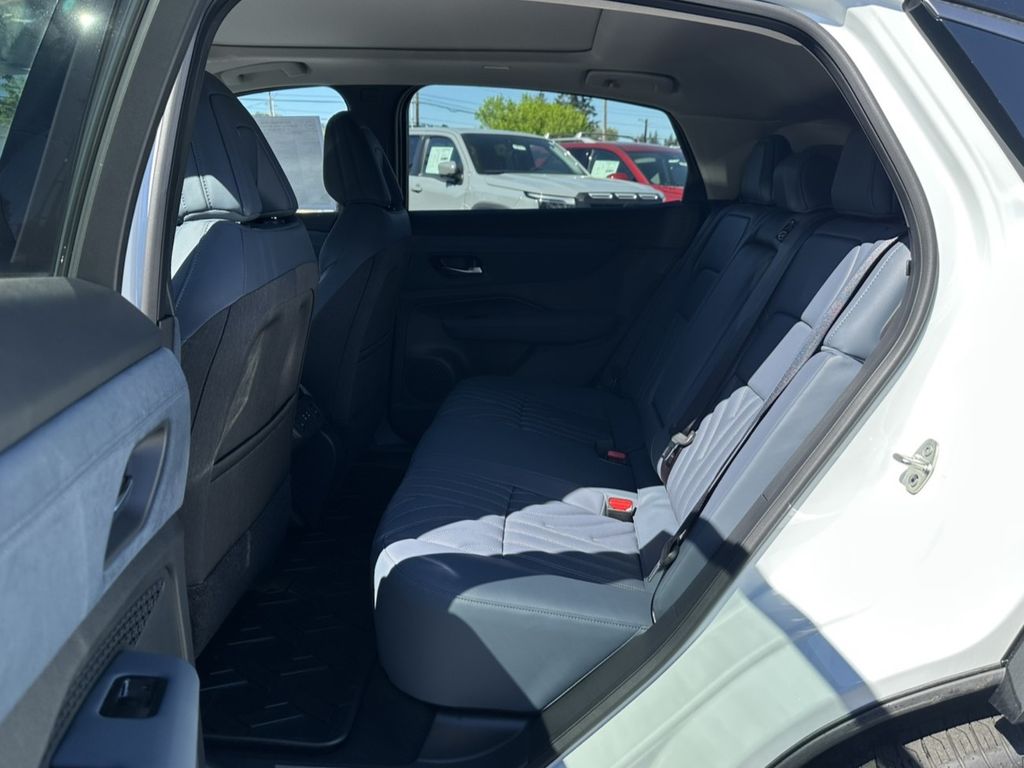 2025 Nissan Ariya PLATINUM+ e-4ORCE