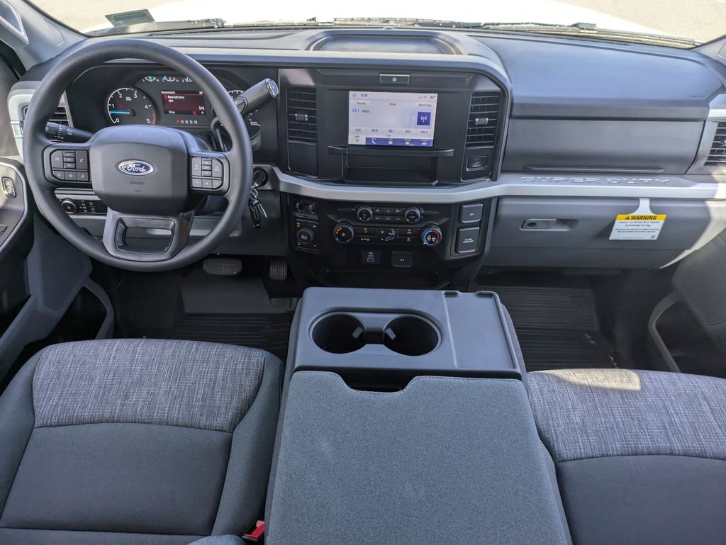 2026 Ford F-350 Super Duty XLT