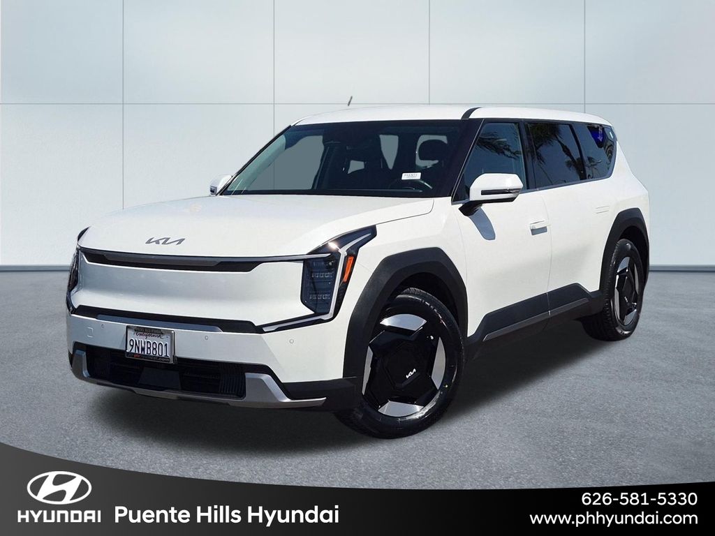 2024 Kia EV9 Light Long Range RWD    