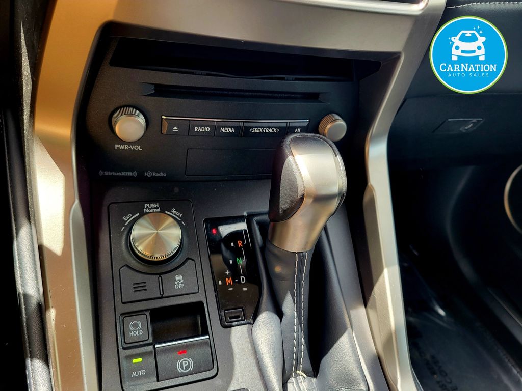 2021 Lexus NX 300 - Photo 24