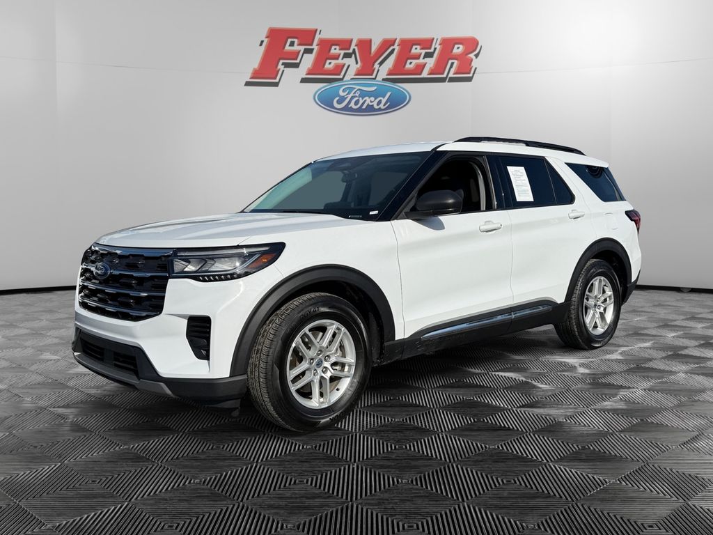 2025 Ford Explorer Active RWD