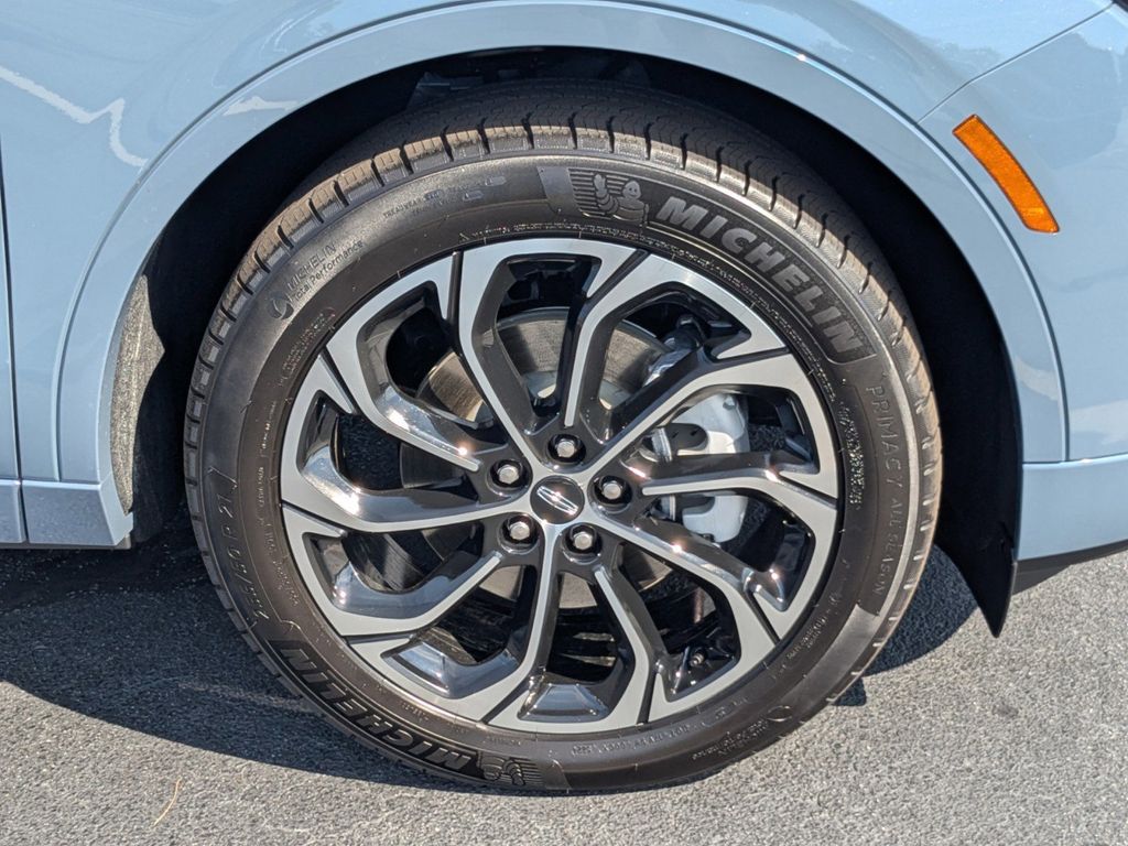 2025 Lincoln Nautilus Hybrid Reserve