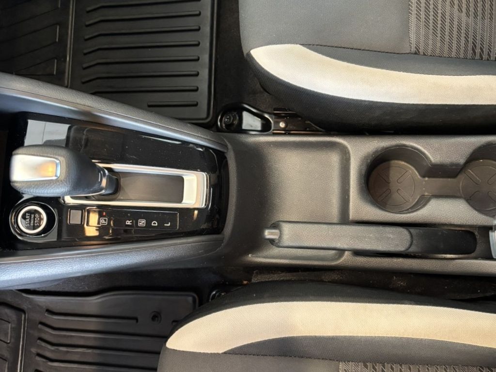 2020 Nissan Versa 1.6 SV
