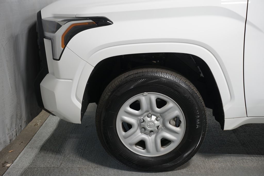 Thumbnail: 2025 Toyota Tundra - 5