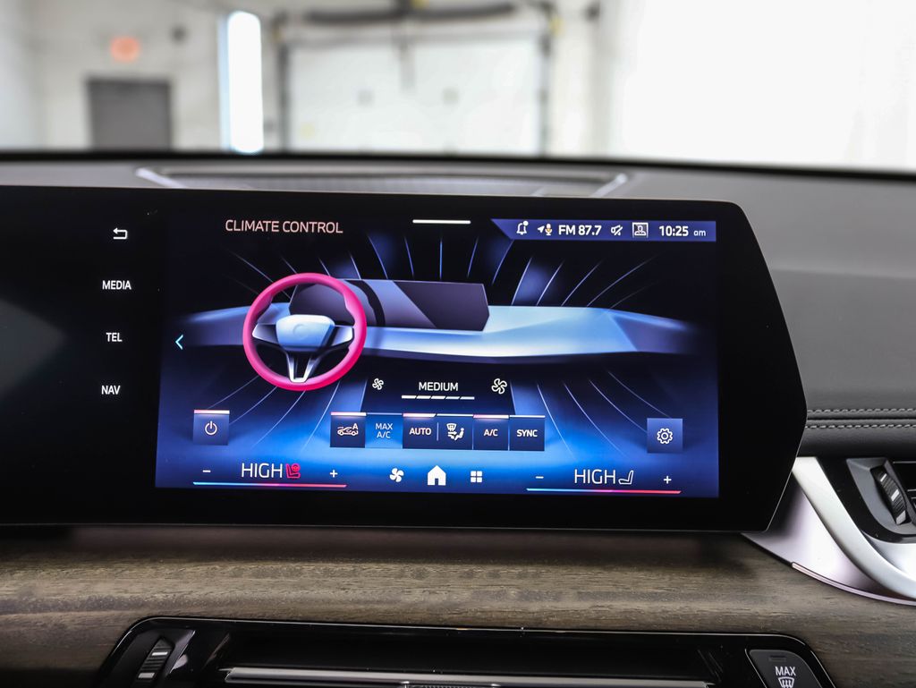 Thumbnail: 2026 BMW X1 - 18