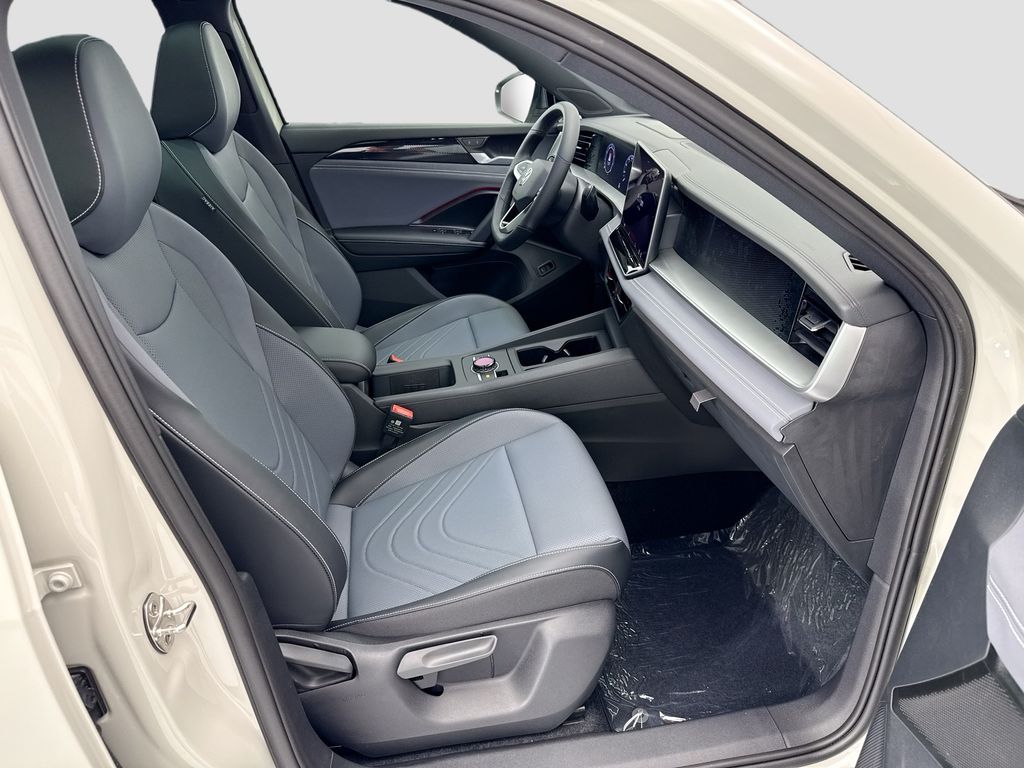 Thumbnail: 2026 Volkswagen Tiguan - 18