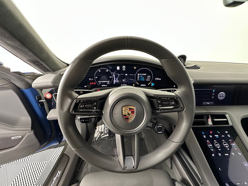 Thumbnail: 2022 Porsche Taycan - 23