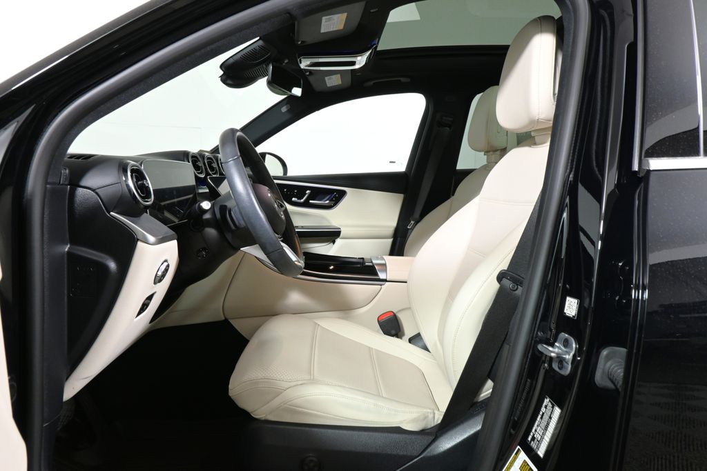 Thumbnail: 2024 Mercedes-Benz GLC - 3