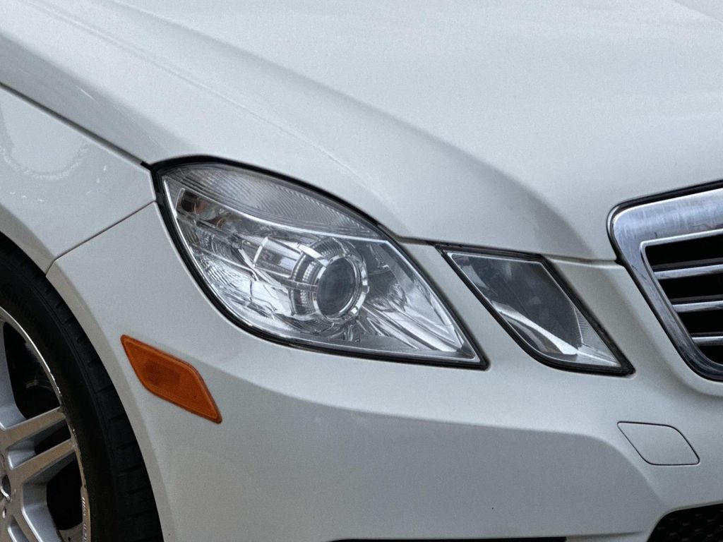 Thumbnail: 2010 Mercedes-Benz E-Class - 4