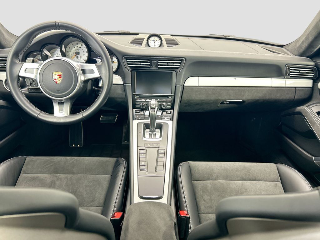 Thumbnail: 2015 Porsche 911 - 16