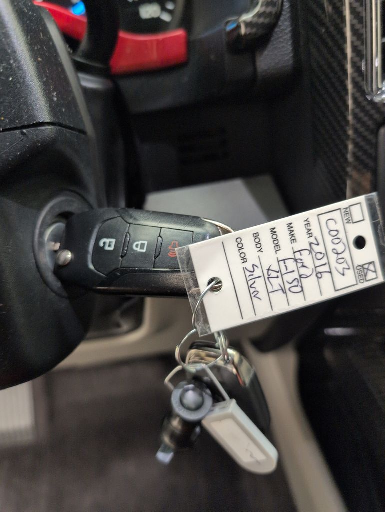 Used 2016 Silver Ford XLT image 38