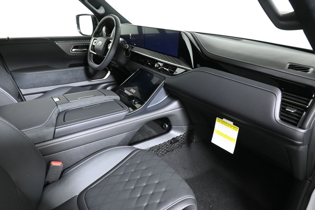 Thumbnail: 2026 INFINITI QX80 - 21